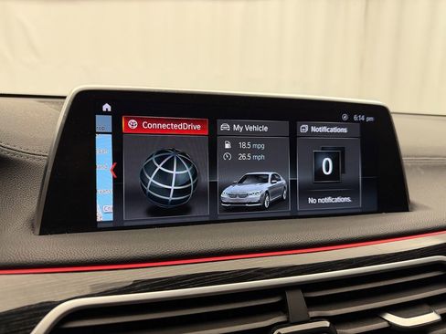 Used 2019 BMW 750i xDrive w/ M Sport Package image 33