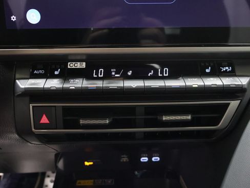 Used 2026 Toyota Camry XSE FWD image 29