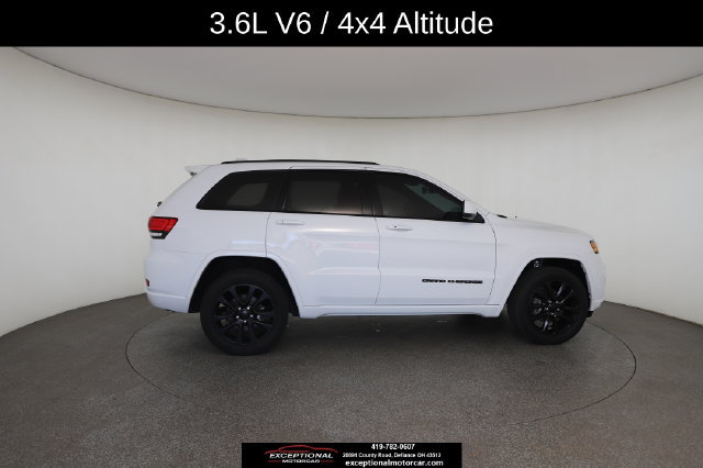 Used 2020 Jeep Grand Cherokee Altitude AWD/4WD image 22