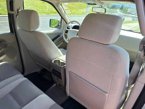 Used 2007 Ford Explorer XLT AWD/4WD image 26