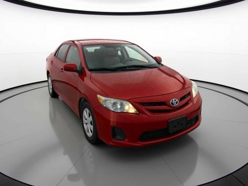Used 2013 Toyota Corolla L image 3