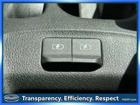 Certified 2021 Nissan Kicks S FWD image 15