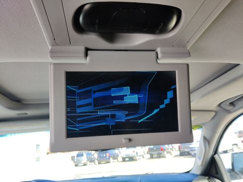 Used 2019 Cadillac Escalade Premium Luxury image 35