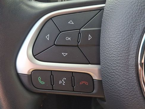 Used 2021 Jeep Compass Limited image 21