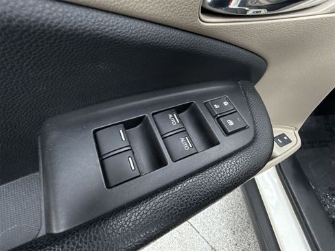 Used 2016 Honda Pilot Touring image 18