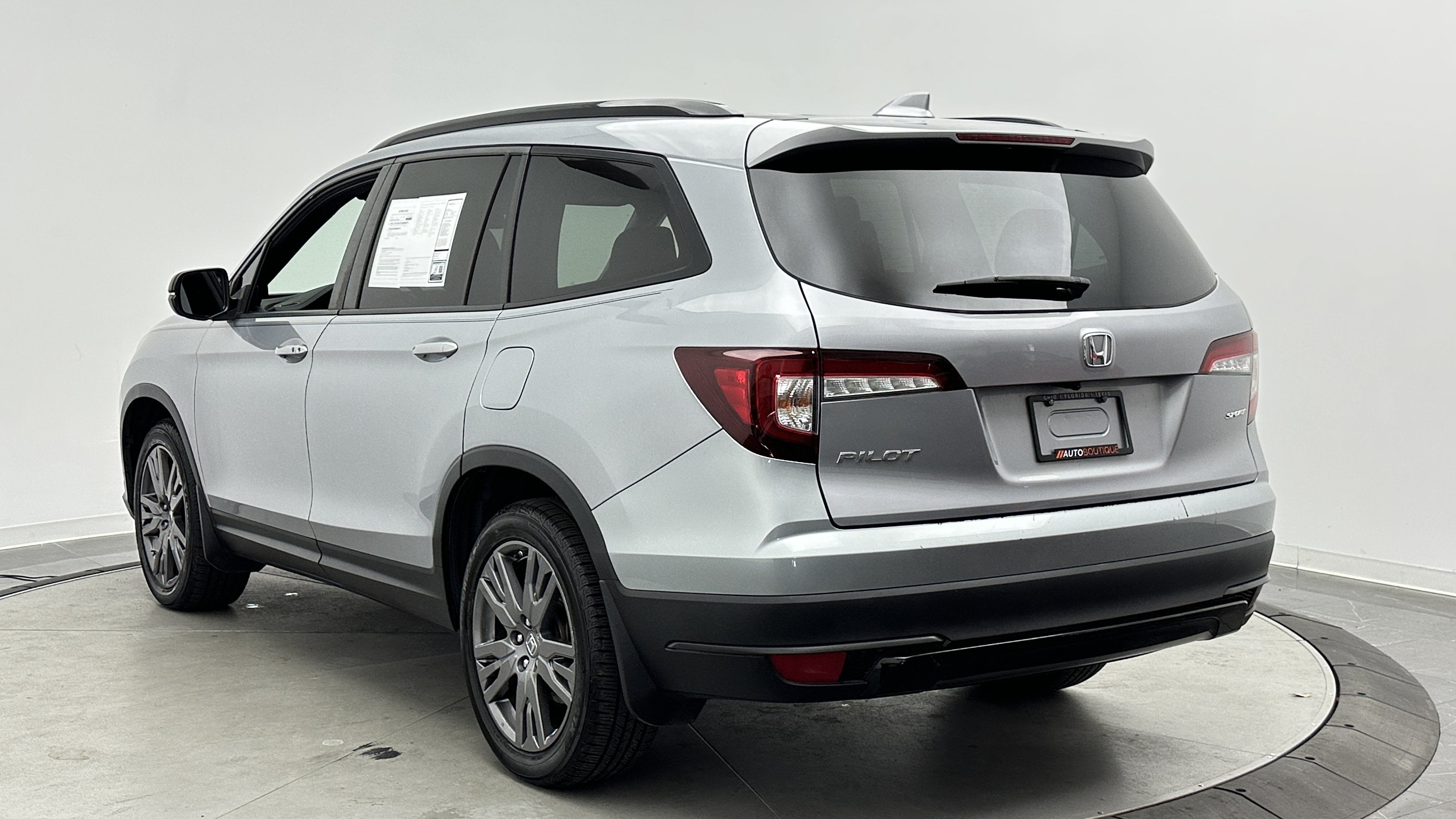 Used 2022 Honda Pilot Sport image 5