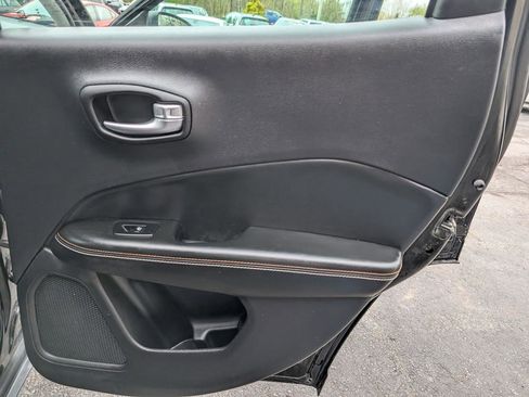 Used 2018 Jeep Compass Sport AWD/4WD image 36