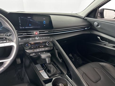 Used 2023 Hyundai Elantra Limited FWD image 25