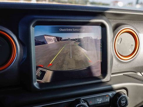 Used 2020 Jeep Gladiator Mojave image 25