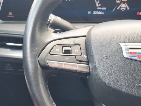 Used 2025 Cadillac XT4 Premium Luxury FWD image 28