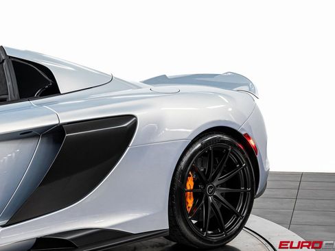 Used 2016 McLaren 675LT Spider image 22