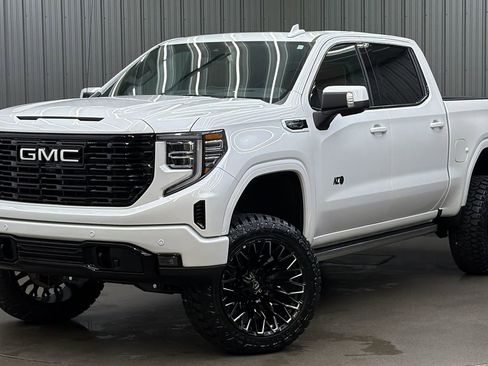 Used 2025 GMC Sierra 1500 Denali Ultimate AWD/4WD image 1