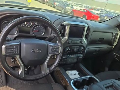 Used 2021 Chevrolet Silverado 1500 LT Trail Boss w/ Convenience Package II AWD/4WD image 8