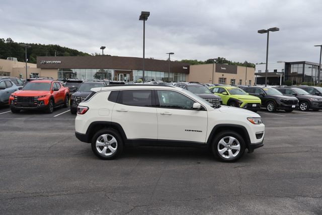 Used 2021 Jeep Compass Latitude w/ Convenience Group AWD/4WD image 8