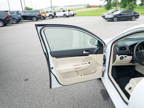 Used 2014 Volkswagen Jetta TDI FWD image 13