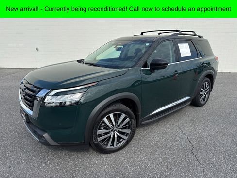 Used 2022 Nissan Pathfinder Platinum w/ Lighting Package (N93) AWD/4WD image 1