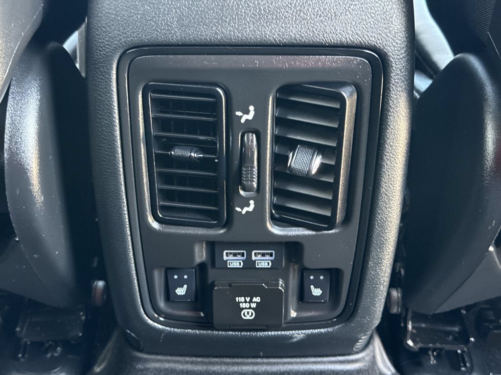 Used 2022 Dodge Durango R/T RWD image 30