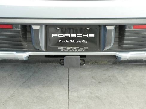 Certified 2025 Porsche Macan 4 Electric AWD/4WD image 40