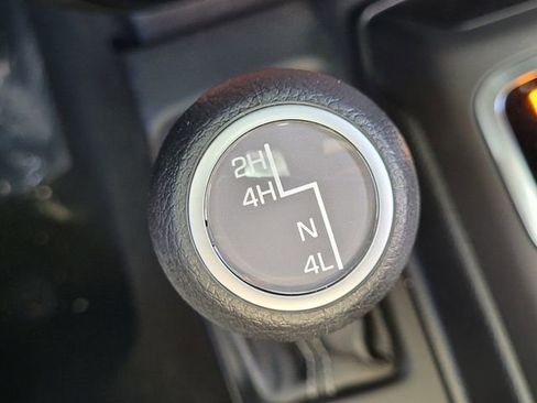 Used 2024 Jeep Gladiator Rubicon w/ Technology Group image 32