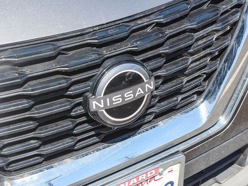 Used 2023 Nissan Rogue SV image 16