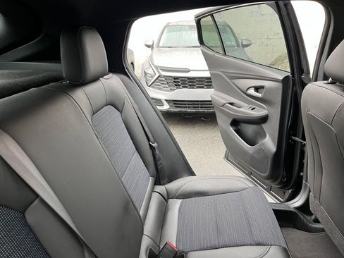 Used 2025 Buick Envista Preferred image 36