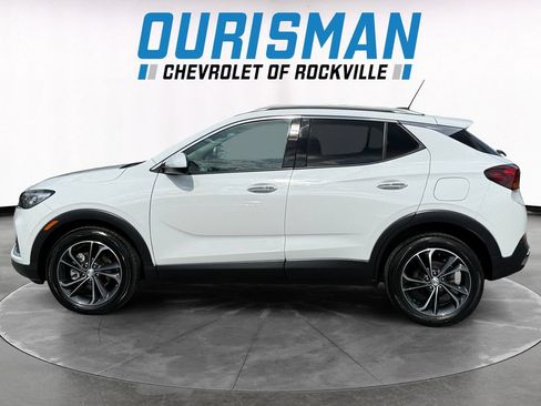 Used 2023 Buick Encore GX Essence FWD image 3