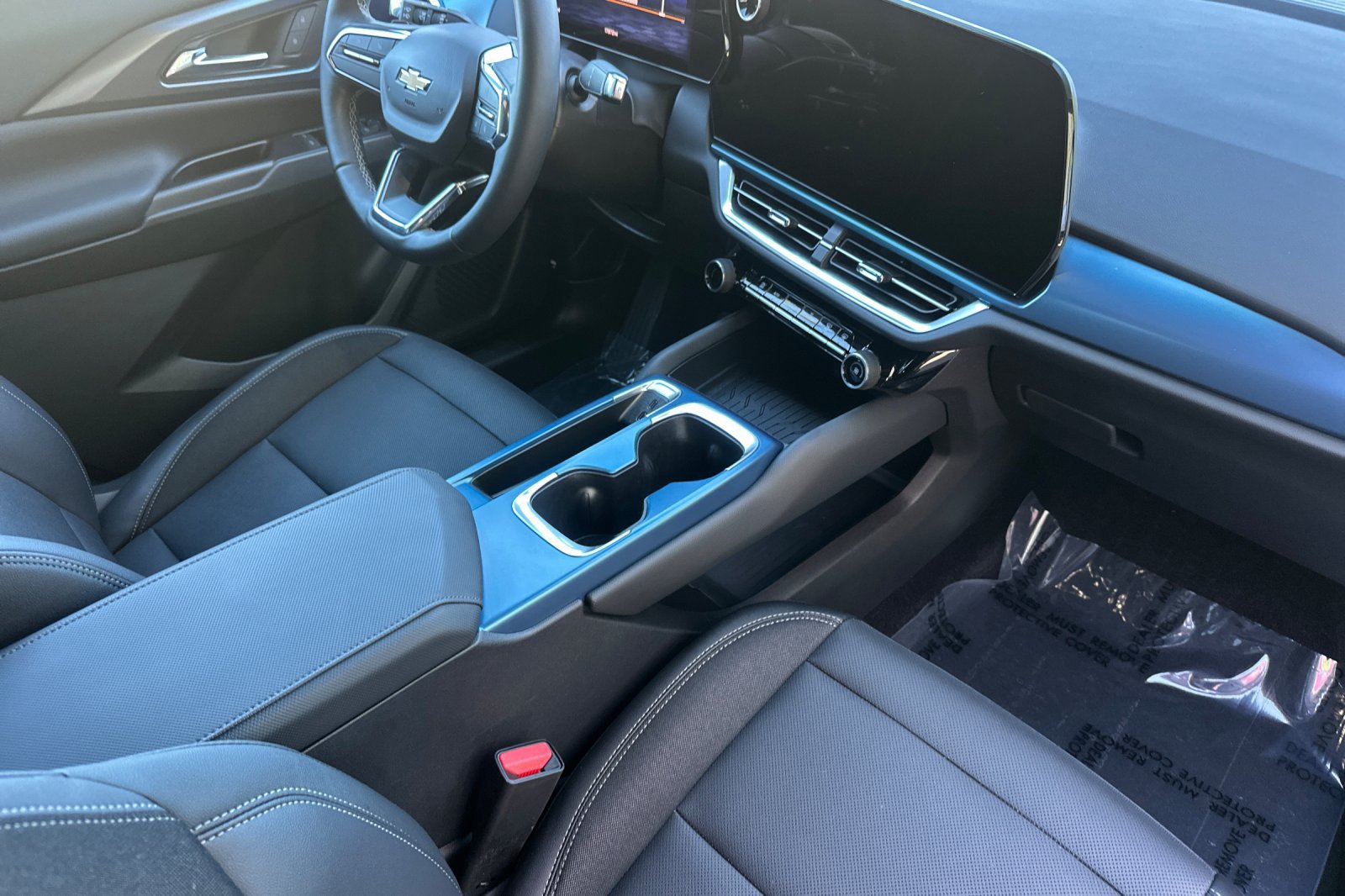 Used 2024 Chevrolet Equinox EV LT w/ LPO, All-Weather Mat Package FWD image 19