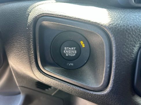 Used 2024 Jeep Wrangler Sport AWD/4WD image 39