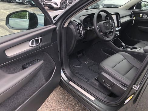 New 2026 Volvo XC40 B5 Core w/ Protection Package Premier AWD/4WD image 10