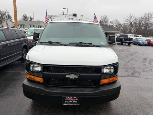 Used 2015 Chevrolet Express 2500 RWD image 3
