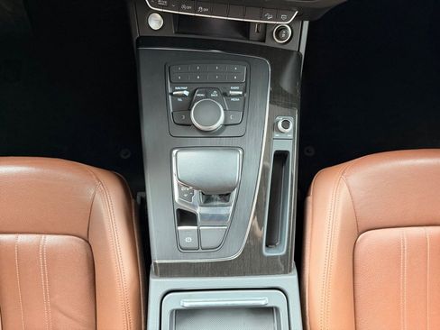 Used 2019 Audi Q5 2.0T Premium image 26