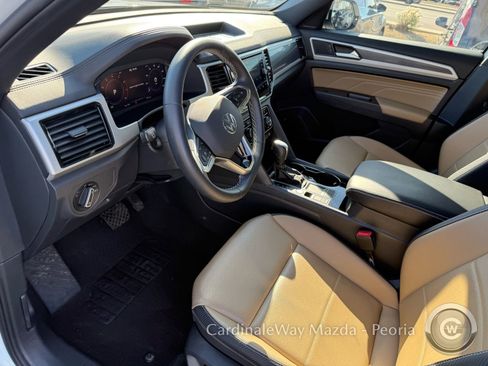 Used 2023 Volkswagen Atlas Cross Sport SE image 20