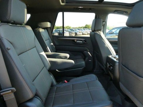 New 2026 Chevrolet Tahoe High Country AWD/4WD image 13