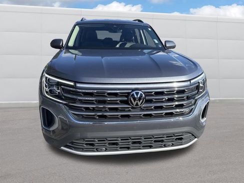 Used 2025 Volkswagen Atlas SE image 15