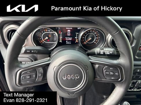 Used 2022 Jeep Wrangler Unlimited Sport AWD/4WD image 30