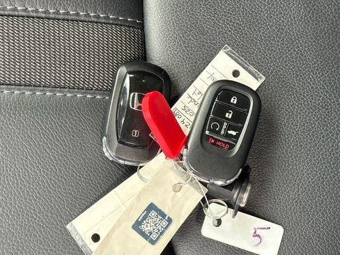 Certified 2025 Honda Pilot EX-L image 28