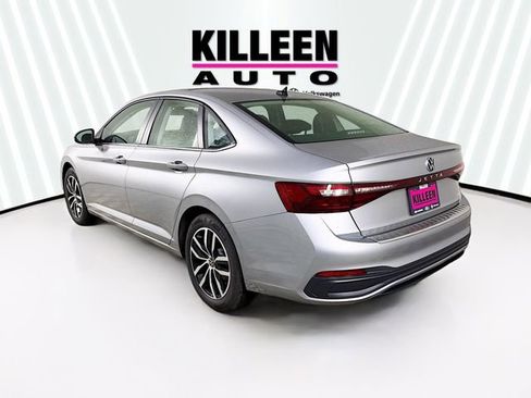 New 2026 Volkswagen Jetta SE image 5