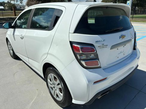 Used 2017 Chevrolet Sonic LT image 10