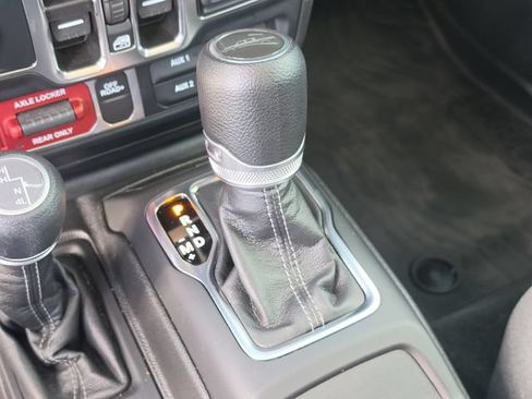 Used 2024 Jeep Gladiator Sport AWD/4WD image 33