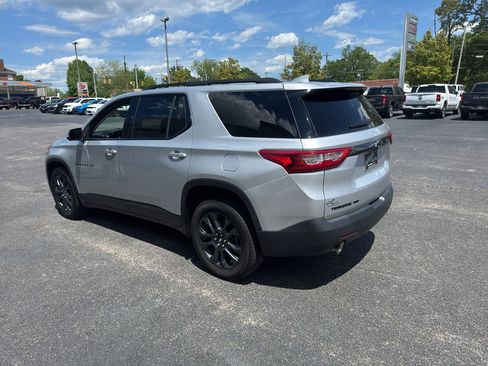 Used 2021 Chevrolet Traverse RS w/ LPO, Floor Liner Package AWD/4WD image 7