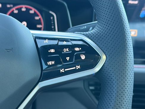 Used 2025 Volkswagen Jetta GLI Autobahn FWD image 26