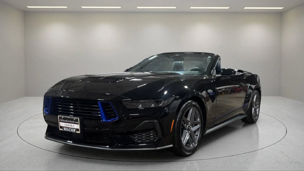 Used 2025 Ford Mustang GT Premium RWD image 16