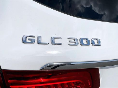Used 2018 Mercedes-Benz GLC 300 4MATIC image 30