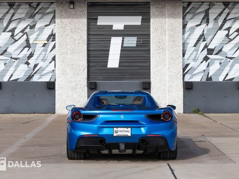 Used 2019 Ferrari 488 Spider image 14