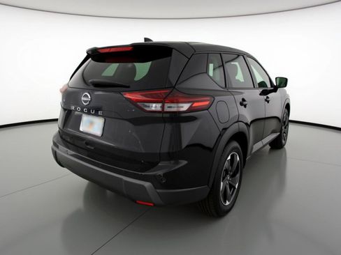 Used 2025 Nissan Rogue SV image 9