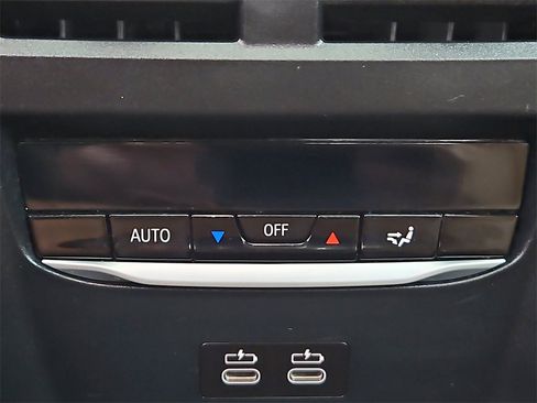 Used 2023 BMW 330i xDrive Sedan w/ Driving Assistance Package image 34