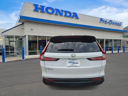 Used 2024 Honda CR-V EX image 5