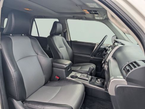 Used 2018 Toyota 4Runner SR5 Premium AWD/4WD image 21
