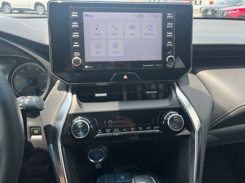 Used 2021 Toyota Venza XLE w/ Softex Package AWD/4WD image 20