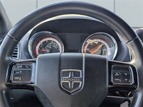 Used 2017 Dodge Grand Caravan SE image 27